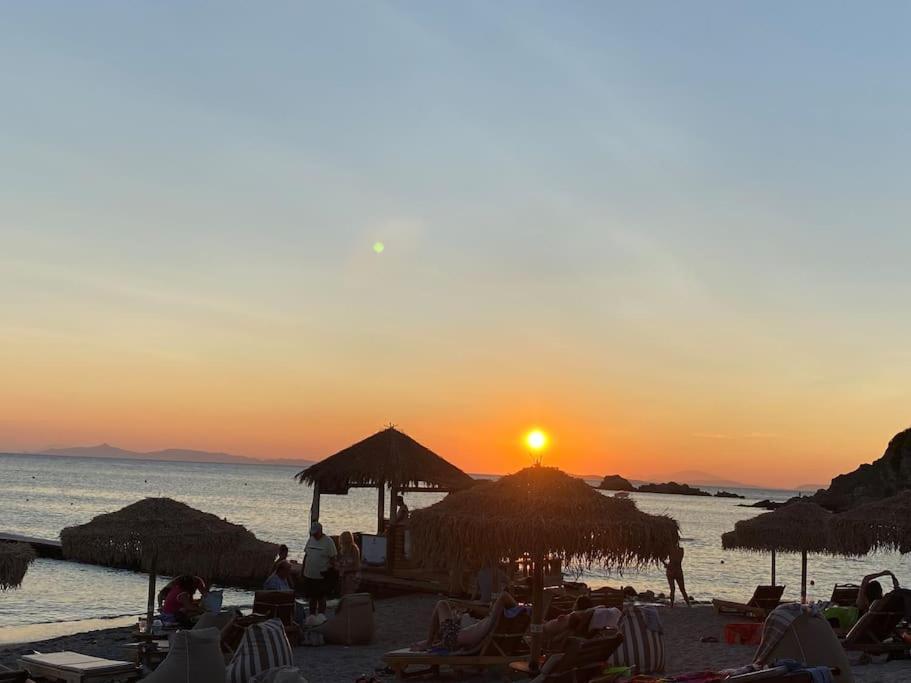 Eagles Nest Villa Athenian Riviera In Aghia Marina Near Lagonisi, Next To The Beach Close To Athens Airport Agia Marina  المظهر الخارجي الصورة