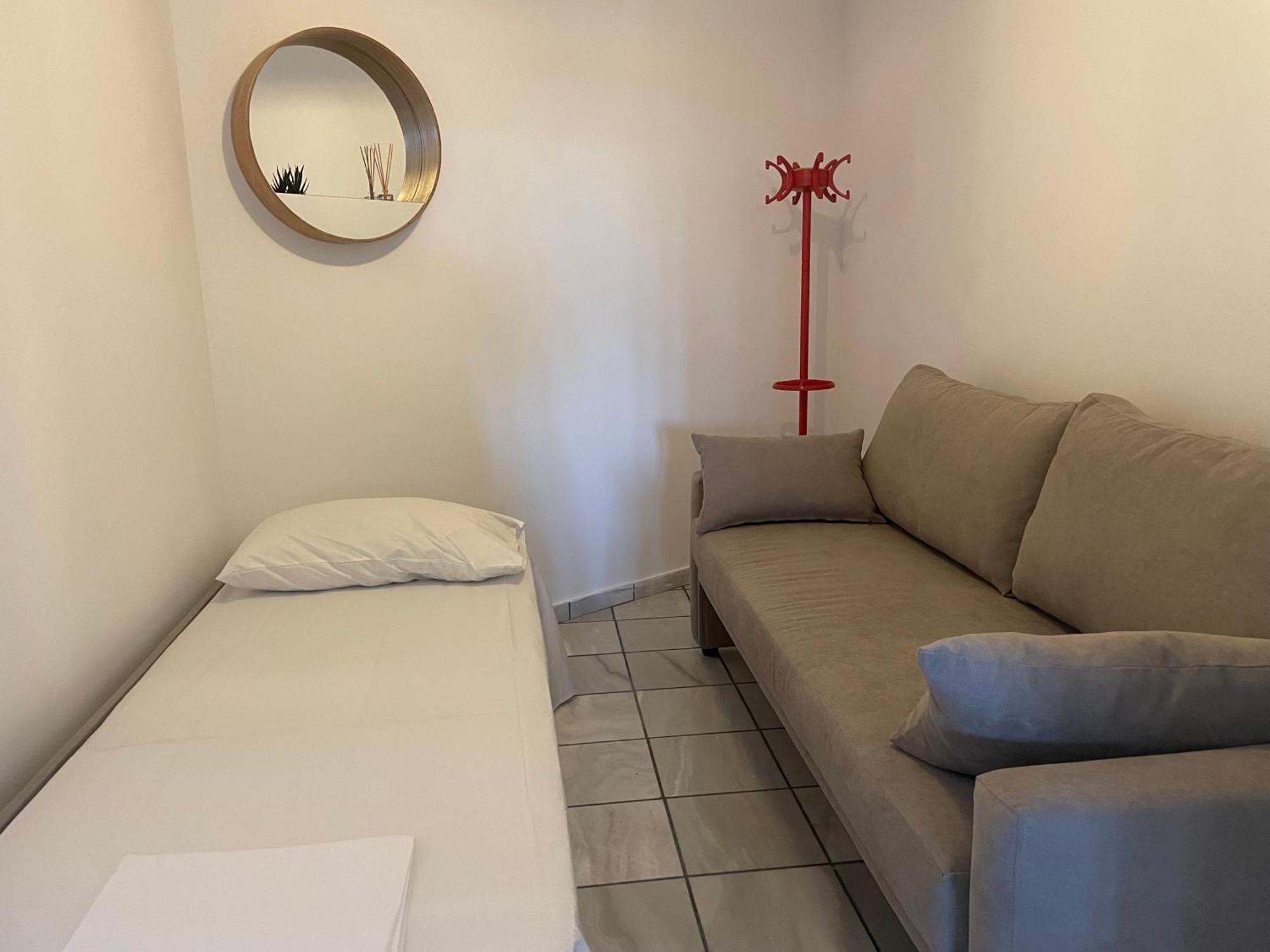 Eagles Nest Villa Athenian Riviera In Aghia Marina Near Lagonisi, Next To The Beach Close To Athens Airport Agia Marina  المظهر الخارجي الصورة