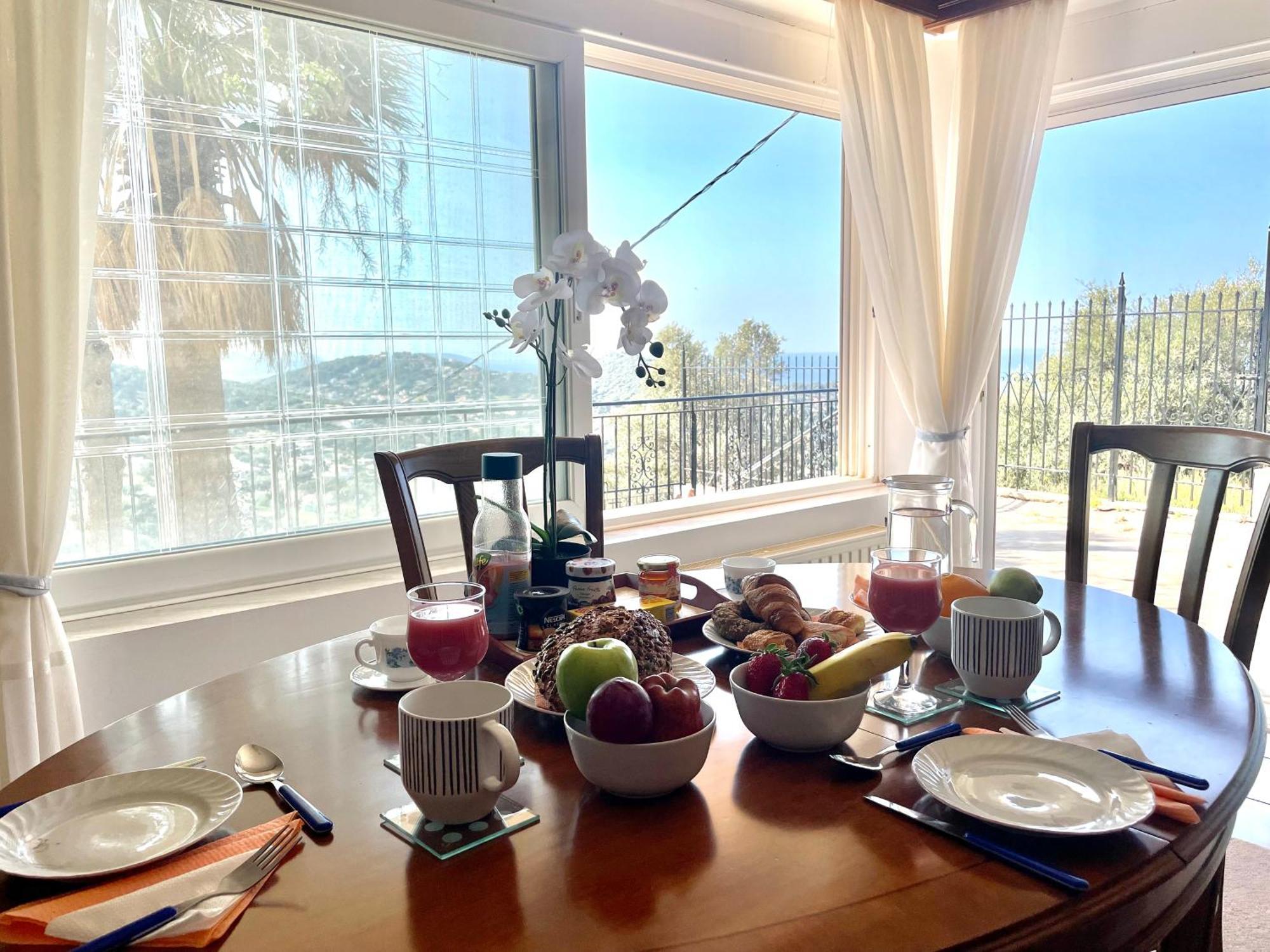 Eagles Nest Villa Athenian Riviera In Aghia Marina Near Lagonisi, Next To The Beach Close To Athens Airport Agia Marina  المظهر الخارجي الصورة